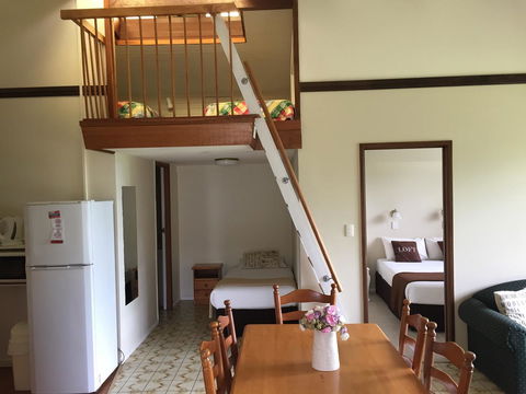 Montville Holiday Apartments - Bed n Breakfasts 27
