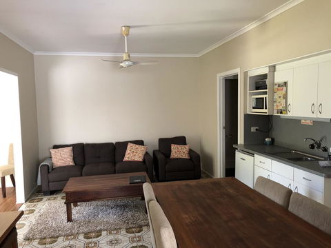 Montville Holiday Apartments - Bed n Breakfasts 15