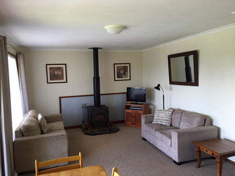 Montville Holiday Apartments - Bed n Breakfasts 19