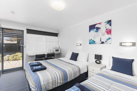 Wattle Grove Motel Maryborough - Accommodation Australia 3