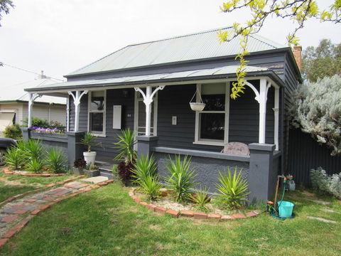 Welcome Stranger Cottage - Australia Shopping 0