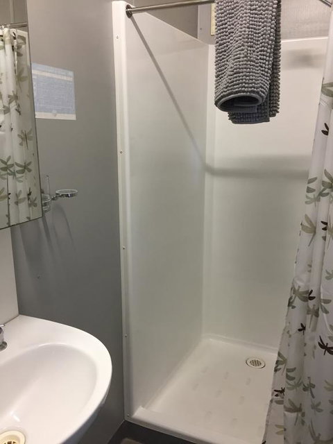 Wellshot Hotel - Australia Shopping 0