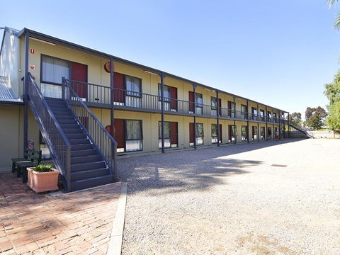 Wentworth Central Motor Inn - Accommodation Australia 2