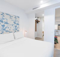 West End Executive Suite on the Brisbane River. - Accommodation Australia