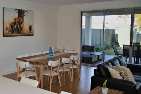 Western Breeze - Accommodation Australia 2