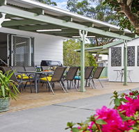 Whispering Waves - relaxing beach house - Accommodation Australia