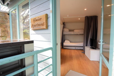 Whistler 8 Glacier - Local Tourism 2