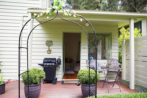 White Lotus Day Spa - Bed n Breakfasts 1