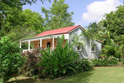 Whitsunday Cane Cutters Cottage - Accommodation Australia 0