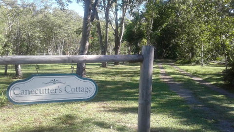 Whitsunday Cane Cutters Cottage - Accommodation Australia 1
