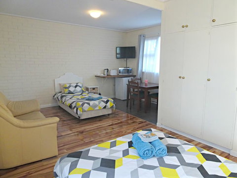 Whyalla Country Inn Motel - Australia Shopping 1