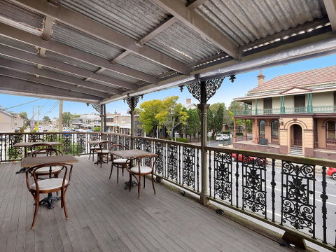 William Arnott Hotel - Accommodation Australia 1
