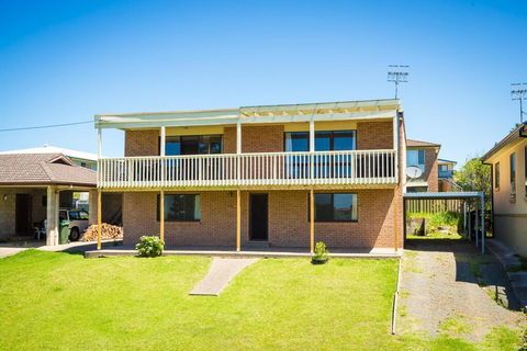 Williams Wonder - Large Beach House - Accommodation Australia 0