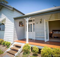 Wine Country Cottage located right at the Hunter Valley gateway close to everything - Australia Shopping
