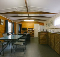 Wonboyn Cabins - Bed n Breakfasts