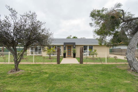 Xanadu Shores - Accommodation Australia 0