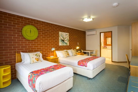 Yackandandah Motor Inn - Accommodation Australia 3