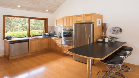 Yallingup Retreat - Australia Shopping 1