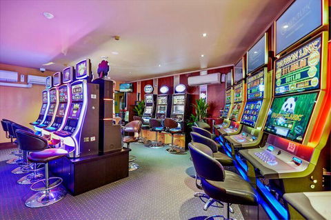 Yandina Hotel - Australia Shopping 3