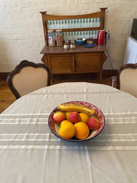 Yass Central B&B - Australia Shopping 2