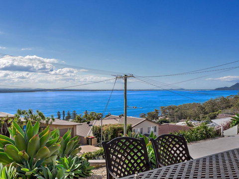 Yenangoon - Walking Together@ Corlette - Bed n Breakfasts 0