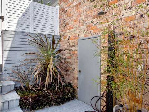 Yenangoon - Walking Together@ Corlette - Bed n Breakfasts 3