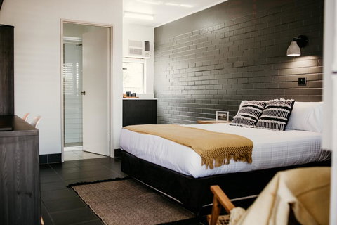 Yeppoon Surfside Motel - Australia Shopping 1