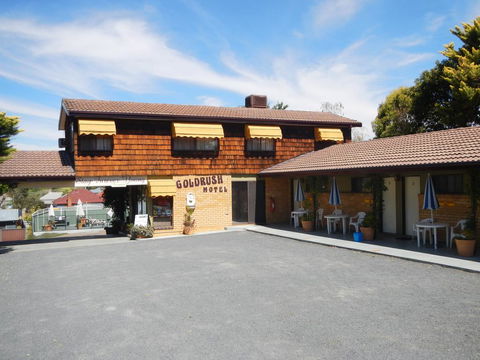 Young Goldrush Motel - Local Tourism 0