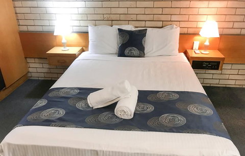 ZED MOTELS Tropical Gateway - Accommodation Australia 2