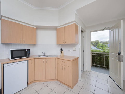 Zenith Studio, Unit 4/10 Messines Street - Accommodation Australia 1
