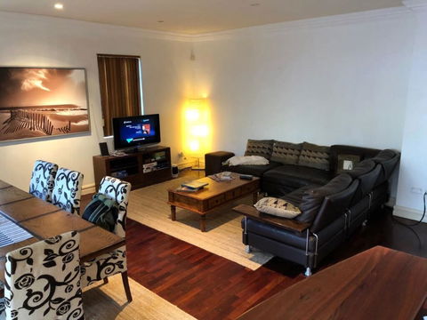 Zero Contact Private CBD-Social-Chillout-Oasis With Outdoors For You & Friends - Local Tourism 1
