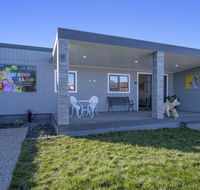 Zoo Villas  Villa Zebra - Central Wynyard - Australia Shopping