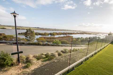 Serenity And Sweeping Murray River Views - Accommodation Australia 0
