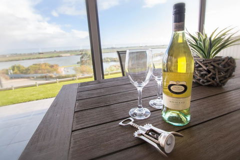 Serenity And Sweeping Murray River Views - Accommodation Australia 2