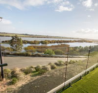 Serenity and sweeping Murray River views - Australia Shopping
