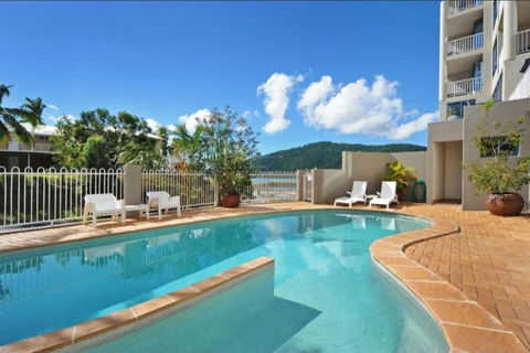 AirliediseNO Hills5min Walk 2 Port Of Airlie/Ferry TerminalWiFiNetflix - Local Tourism 2
