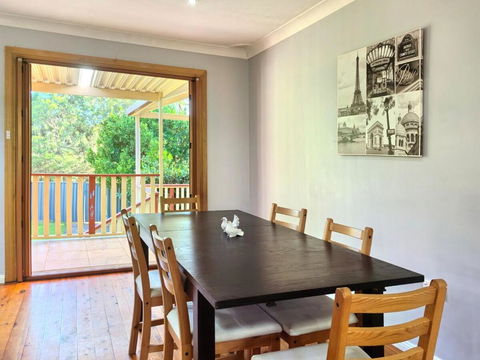 3-BR House Close To Bella Vista & Norwest Express Bus To CBD Free Parking & Wifi - Accommodation Australia 3