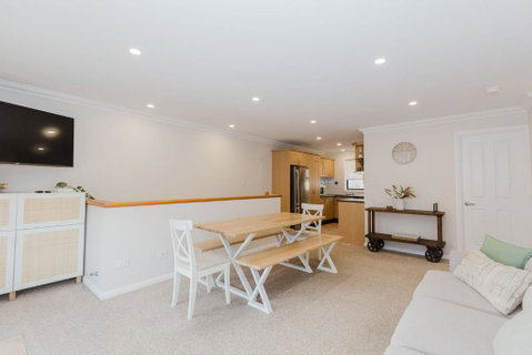 4-1 Penders Court - Accommodation Australia 1