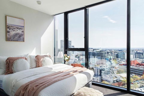 A 2BR Apt Near Melbourne Central Amazing Views - Local Tourism 4