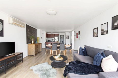 A 3BR Apt Next To Southern Cross FREE Parking - Local Tourism 2