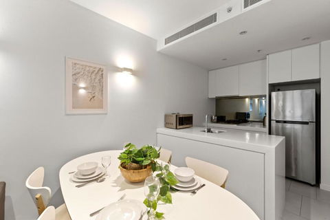 A Chic & Comfy 2BR Apt Near Federation Square - Local Tourism 2