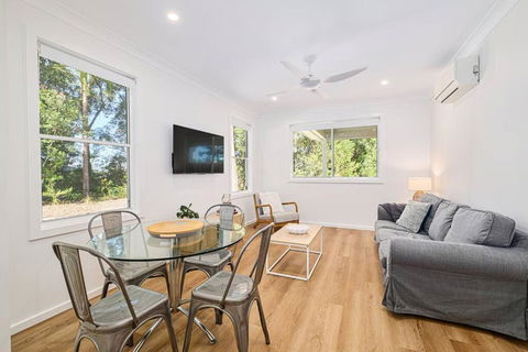 A Coastal Hideaway - Accommodation Australia 1