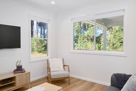 A Coastal Hideaway - Accommodation Australia 3