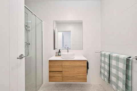 A Coastal Hideaway - Accommodation Australia 4