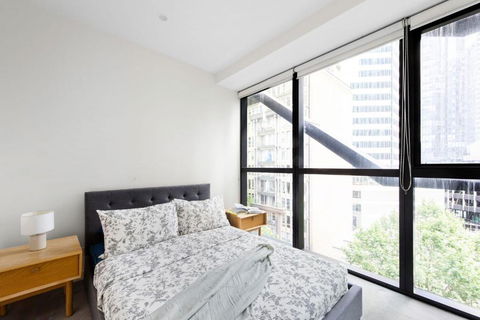 A Comfy 2BR Apt Next To QV & Melbourne Central - Accommodation Australia 1