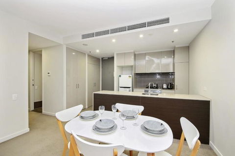 A Comfy Albert Park Apt Next To Grand Prix Circuit - Accommodation Australia 1