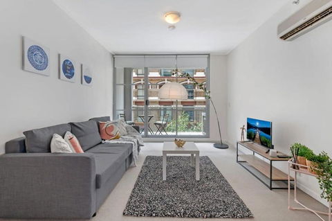 A Comfy & Modern Studio Near Darling Harbour - Accommodation Australia 0