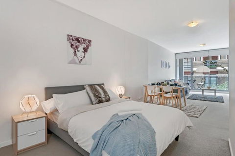 A Comfy & Modern Studio Near Darling Harbour - Accommodation Australia 1