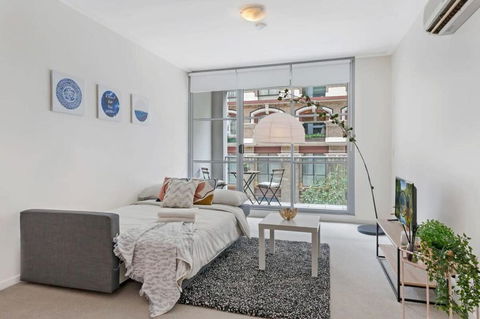 A Comfy & Modern Studio Near Darling Harbour - Accommodation Australia 4