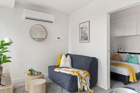 A Comfy & Stylish Apt Near Melbourne Central & QV - Accommodation Australia 4
